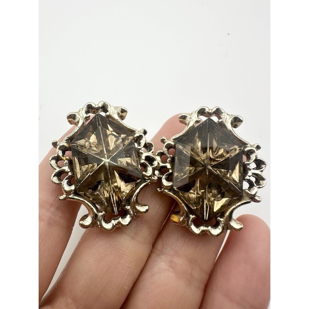 Vintage Gold Tone Filigree Faux Stone Clip On Earrings